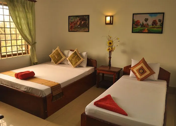 Tropical Breeze Hotel 2*