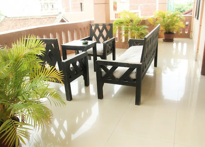 Tropical Breeze Hotel