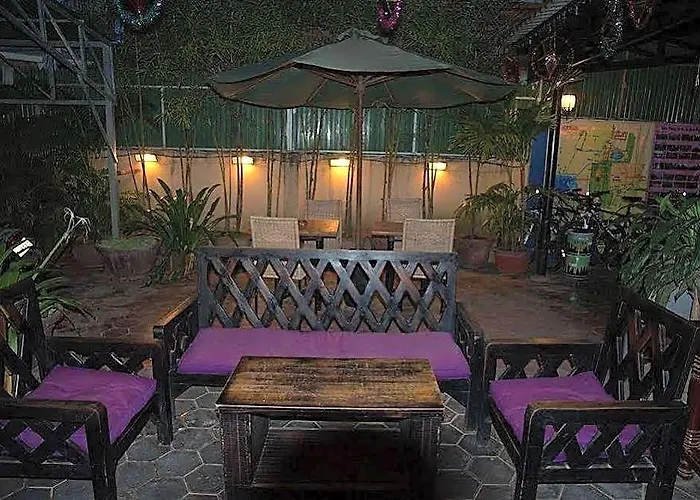 Tropical Breeze Hotel 2*