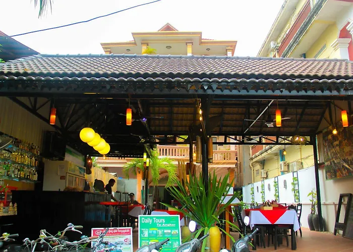 Tropical Breeze Hotel 2*